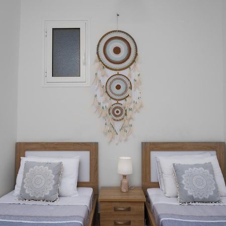 Dennis City Center Elegant Apartment Закінф Екстер'єр фото