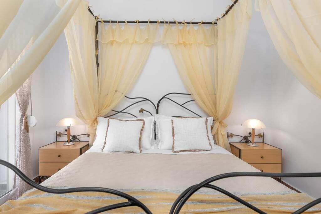 Dennis City Center Elegant Apartment Закінф Екстер'єр фото
