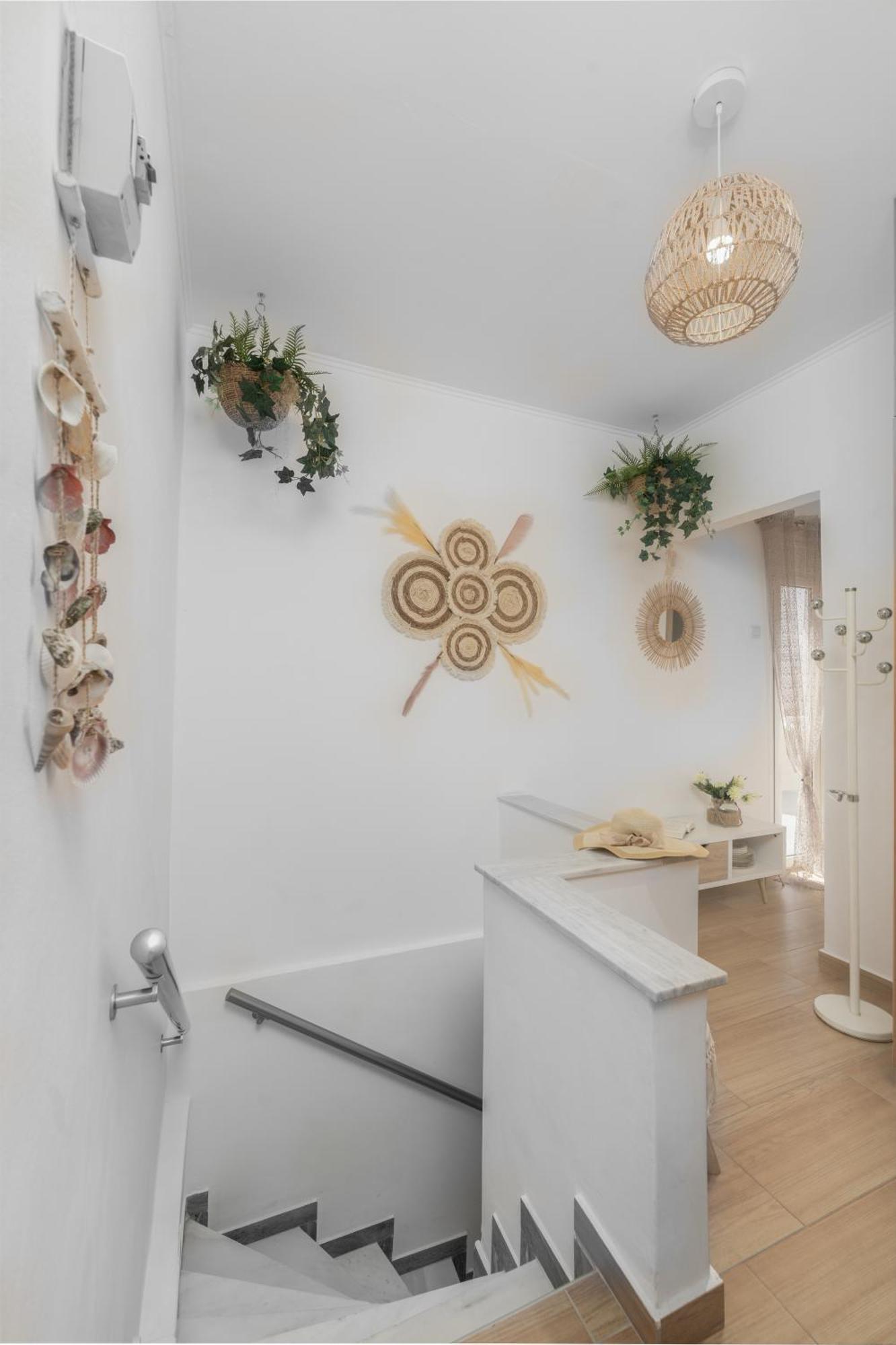 Dennis City Center Elegant Apartment Закінф Екстер'єр фото